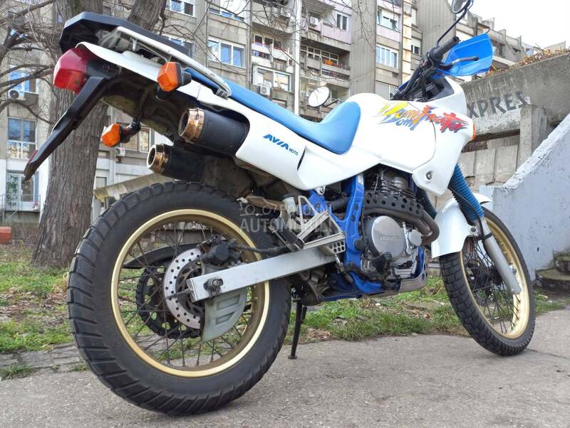 Honda NX650 Dominator