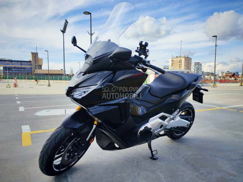 Honda FORZA 750