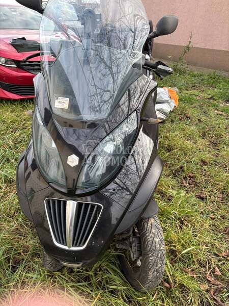 Piaggio MP3