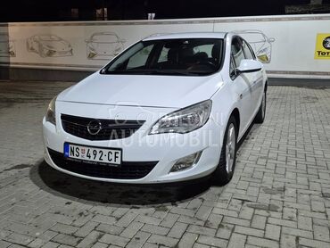 Opel Astra J 