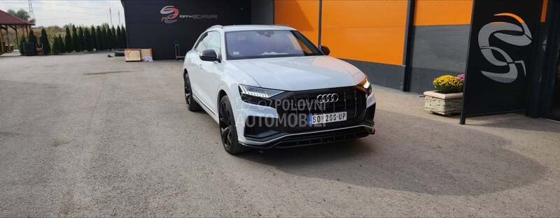 Audi Q8 