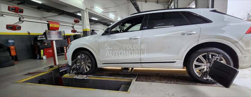 Audi Q8 