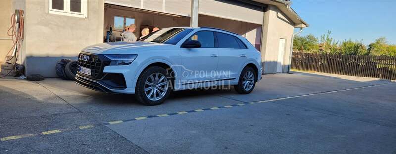Audi Q8 