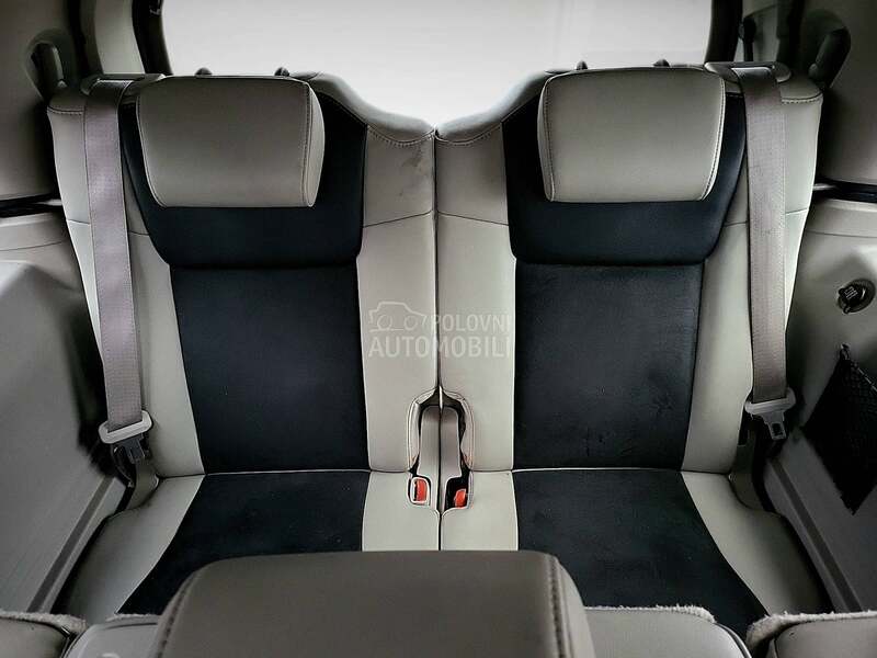 Jeep Commander 3.0 CRD/OVERLAND