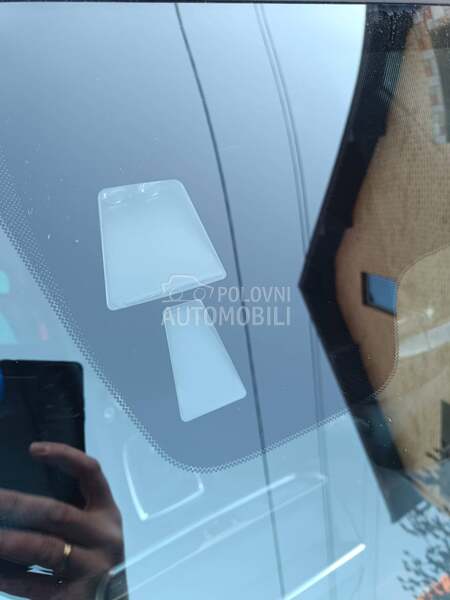 Mazda 3 1.5b  Skyactiv