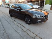 Mazda 3 1.5b  Skyactiv