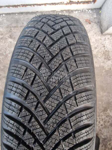 Hankook 185/60 R15 Zimska