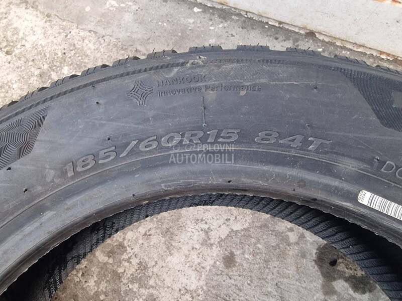 Hankook 185/60 R15 Zimska