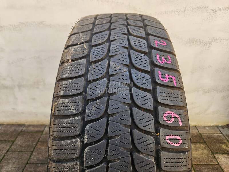 Bridgestone 235/60 R17 Zimska