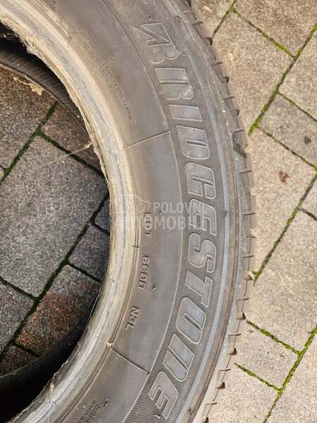 Bridgestone 235/60 R17 Zimska
