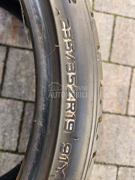 Hankook 235/35 R19 Letnja