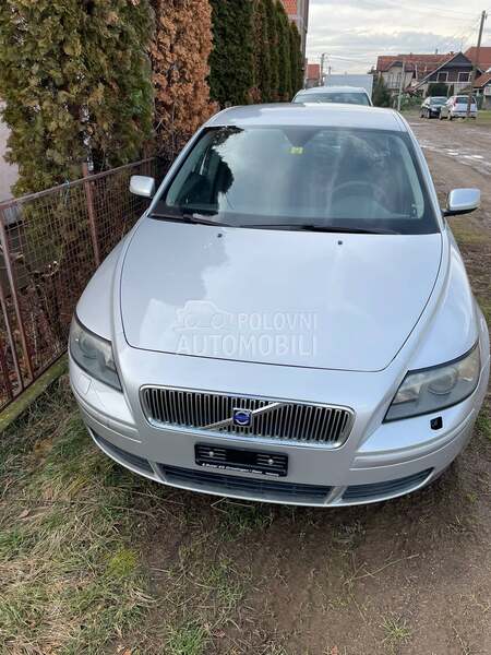 Volvo V50 