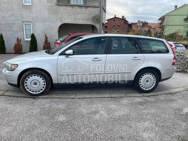 Volvo V50 