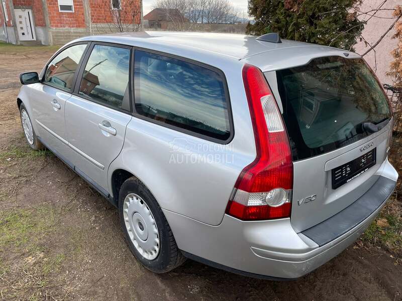 Volvo V50 