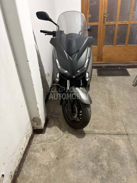Yamaha Xmax N. O. V