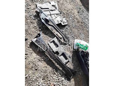 plastika oko brisača za Ford S-Max od 2006. do 2012. god.