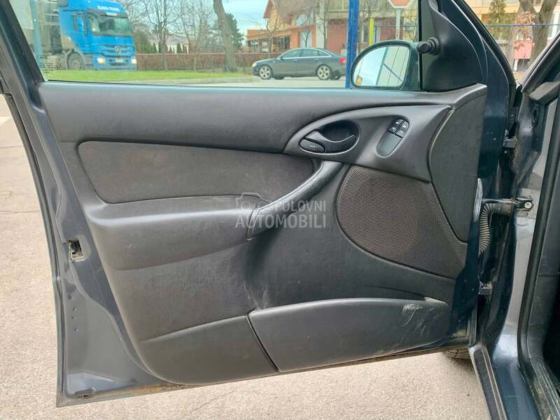 Ford Focus 1.6 16V