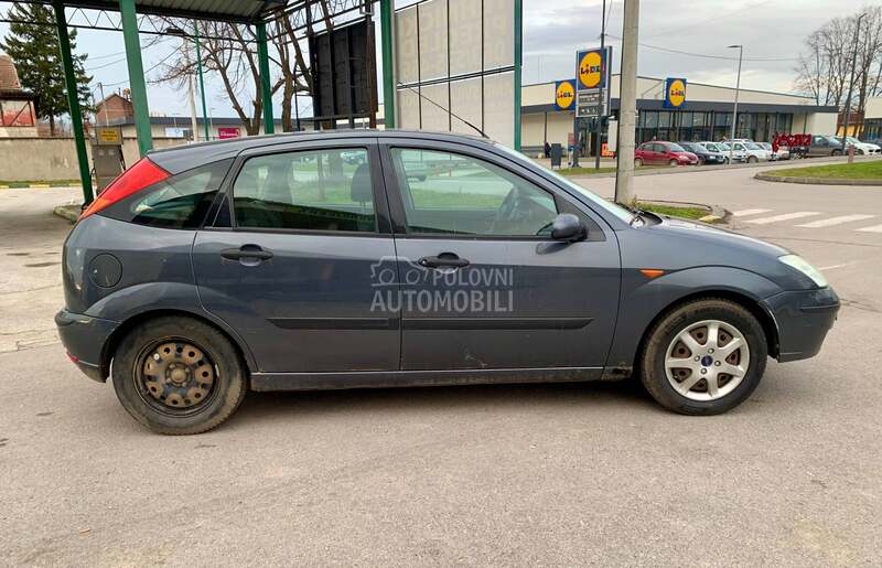Ford Focus 1.6 16V