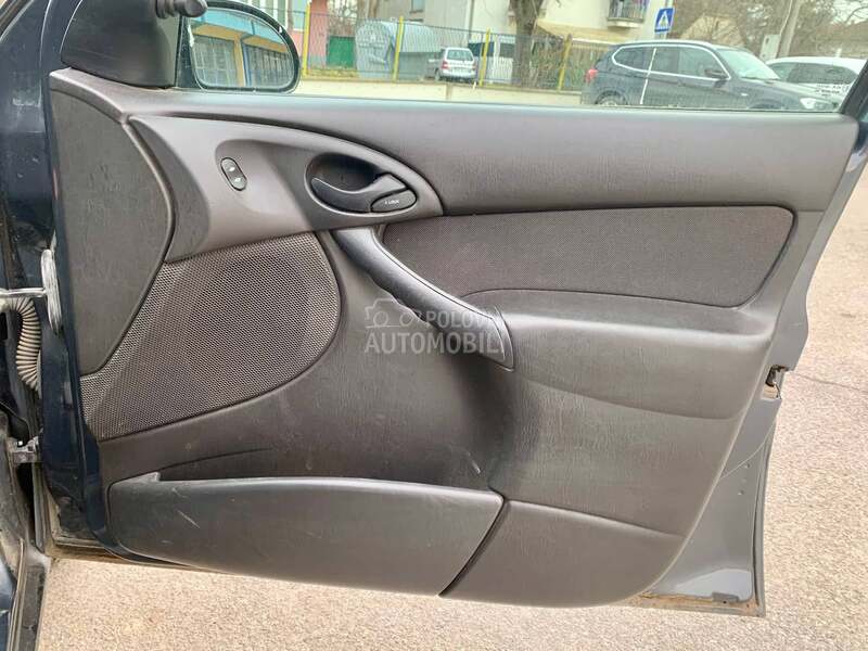 Ford Focus 1.6 16V