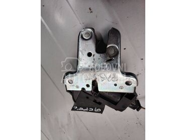 Zadnja brava gepeka za Volkswagen Passat B7