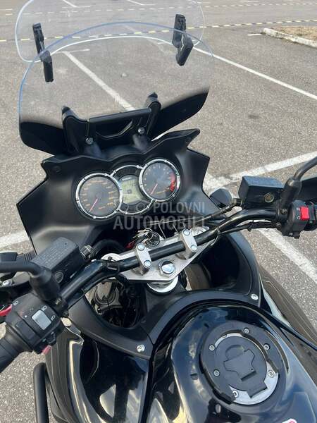 Suzuki V Strom 1000