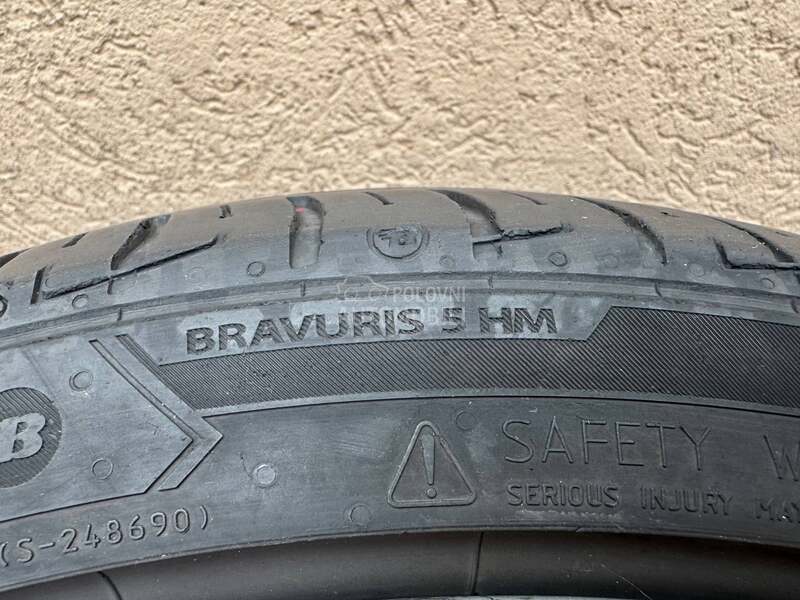 Barum 235/35 R19 Letnja