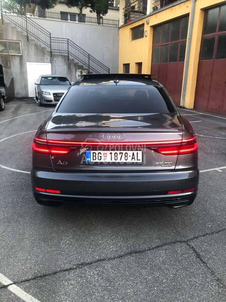 Audi A8 S LINE