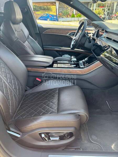 Audi A8 S LINE