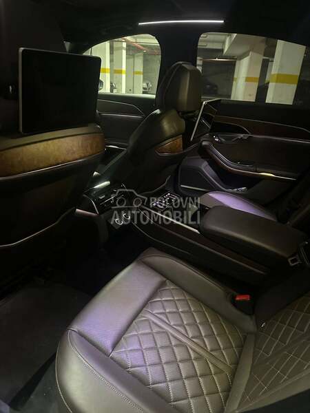 Audi A8 S LINE