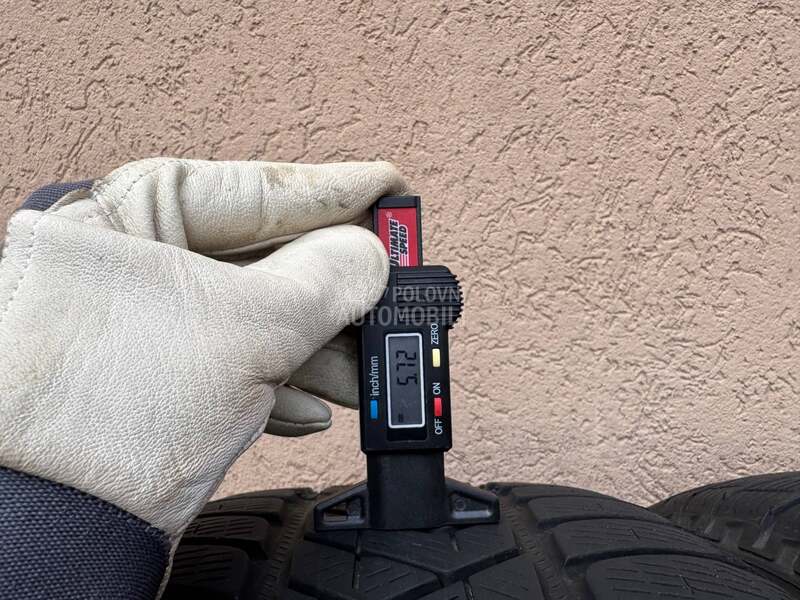 Pirelli 235/55 R19 Zimska