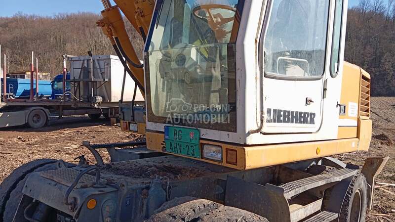 Liebherr 312