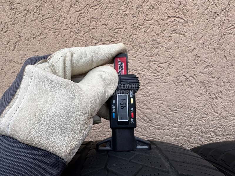 Continental 205/60 R16 Zimska