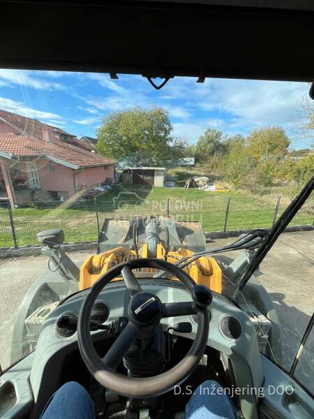 Liebherr L550 XPower