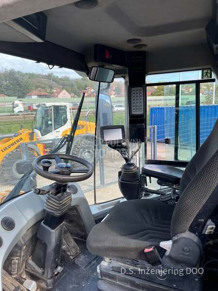 Liebherr L550 XPower