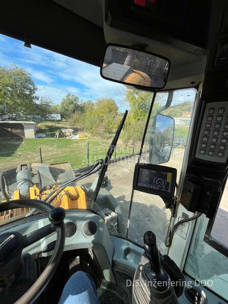 Liebherr L550 XPower