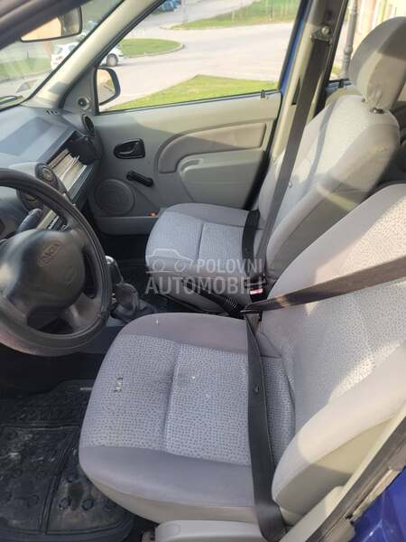 Dacia Logan 