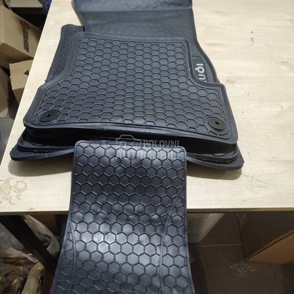 Tipske gumene patosnice