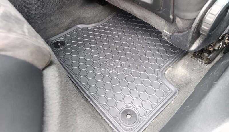 Tipske gumene patosnice