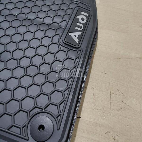 Tipske gumene patosnice