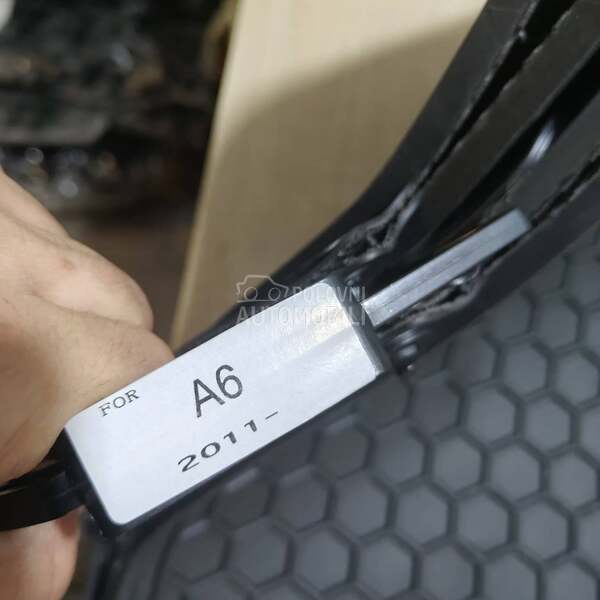 Tipske gumene patosnice