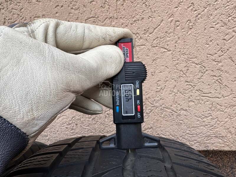 Continental 215/60 R16 Zimska