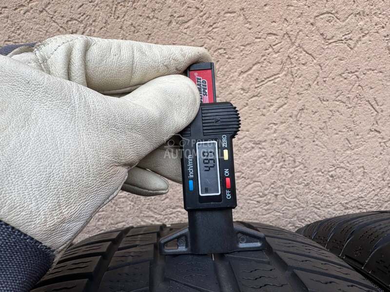 Continental 215/60 R16 Zimska