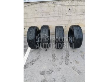 Hankook 235/60 R17 Zimska