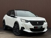 Peugeot 2008 GT/Pano/Kamera/Focal