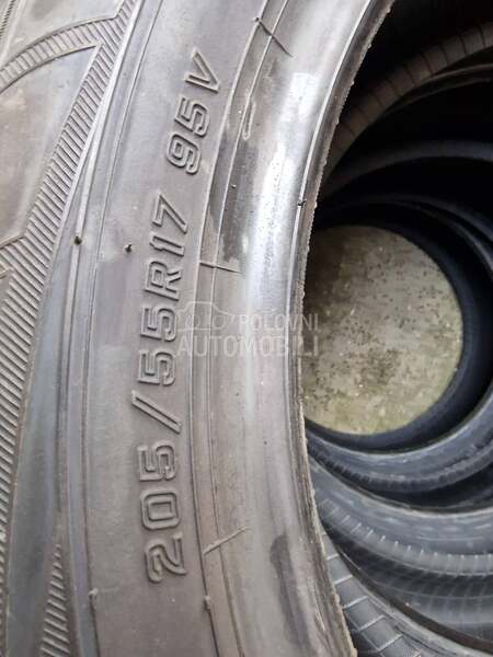 Falken 205/55 R17 Zimska