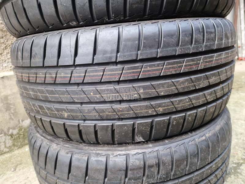Bridgestone 215/40 R18 Letnja