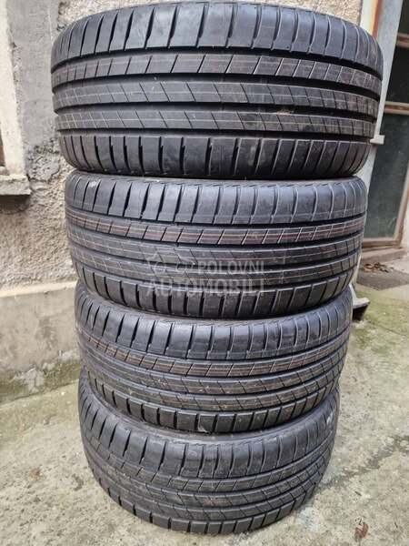 Bridgestone 215/40 R18 Letnja