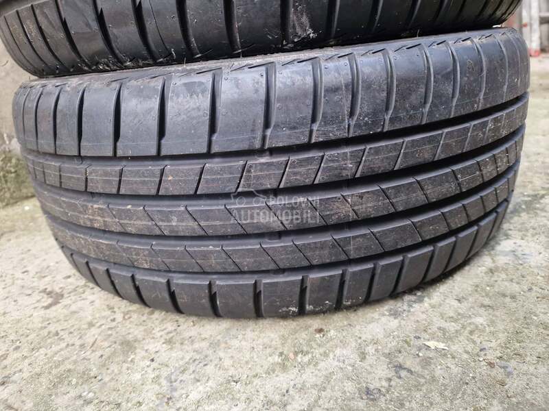 Bridgestone 215/40 R18 Letnja
