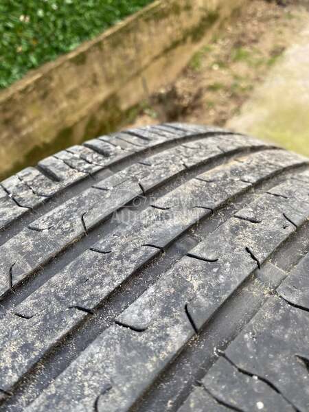 Continental 225/45 R18 Letnja