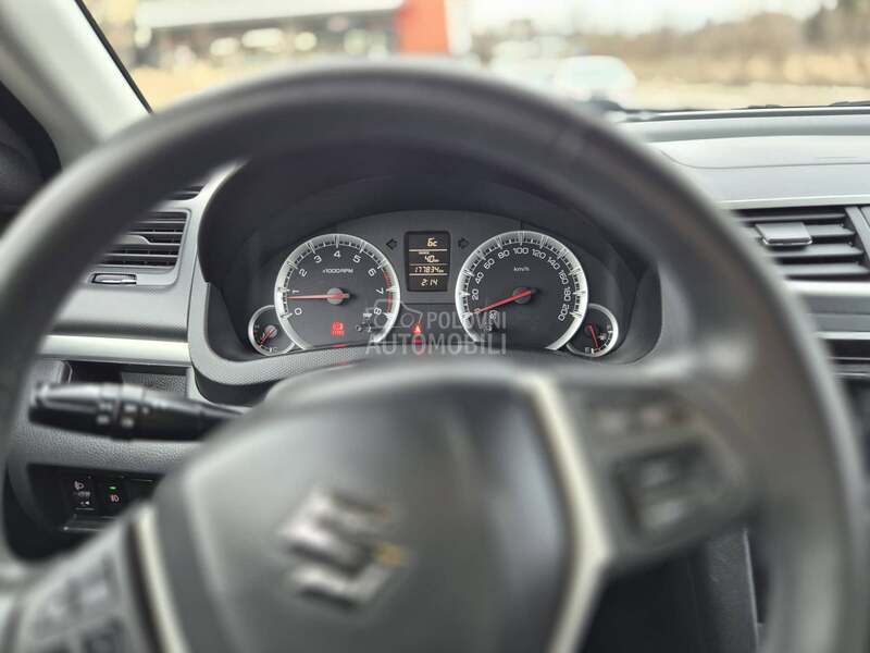 Suzuki Swift 1.2b